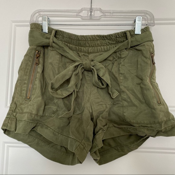 Army green shorts - Picture 1 of 3